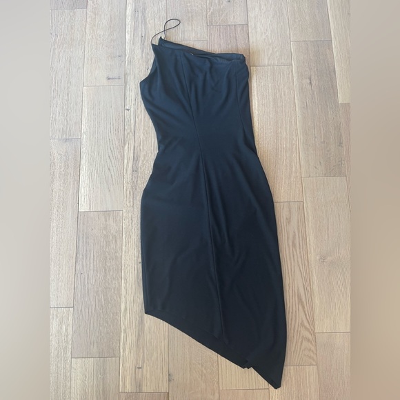 BLACK ASYMMETRICAL BEC + BRIDGE DRESS - LIKE NEW - Picture 2 of 3